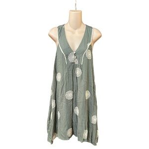 EVERLEIGH green dress‎ with cream embroidery